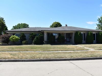 16068 Monticello Dr, Clinton Township, MI, 48038
