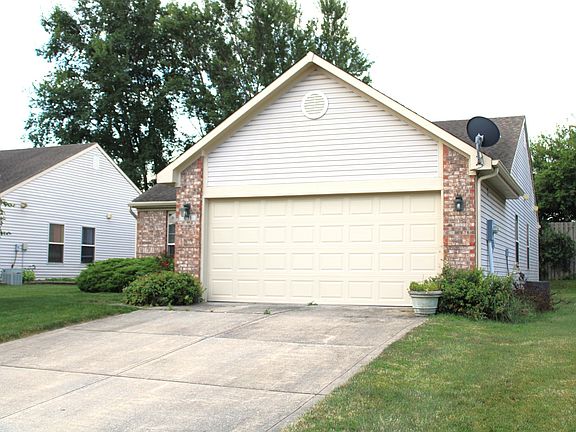 3rd image of 631 Muirfield Dr