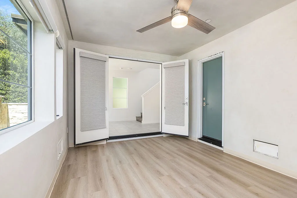 326 Doheny Way — Photo 4