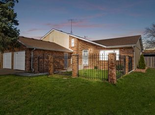 9635 Johnson Pl, Crown Point, IN 46307