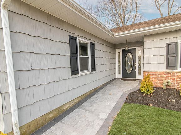 4th image of 5 Marlan Ct