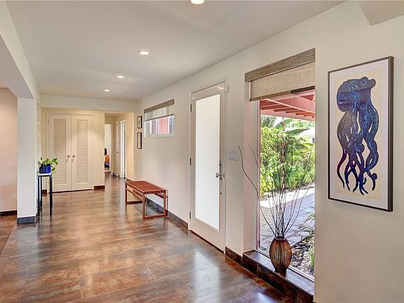 4th image of 4060 NE 17th Avenue