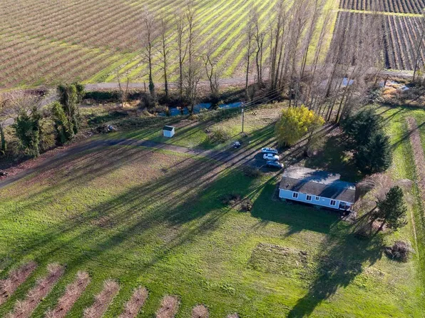 9060 Santiam Loop SE, Aumsville, OR 97325