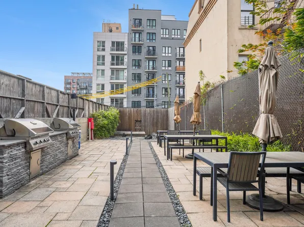 11-24 31st Avenue image 13 of 16