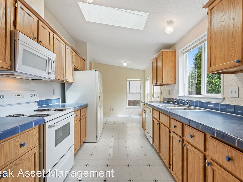 1st image of 6412 SE 143rd Ct #11289553