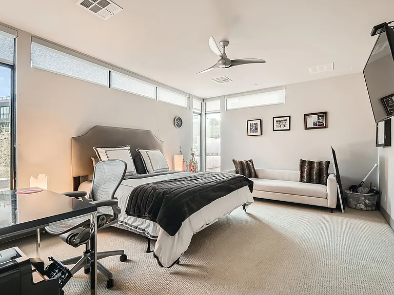 861 Vegas View Dr — Photo 18