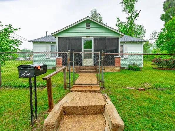 9839 Walnut St, Soddy Daisy, TN 37379