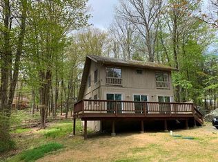 104 Hemlock Hills Rd, Lords Valley, PA 18428