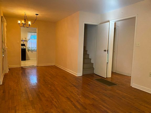3rd image of 5515 NE Cedar Heights Rd