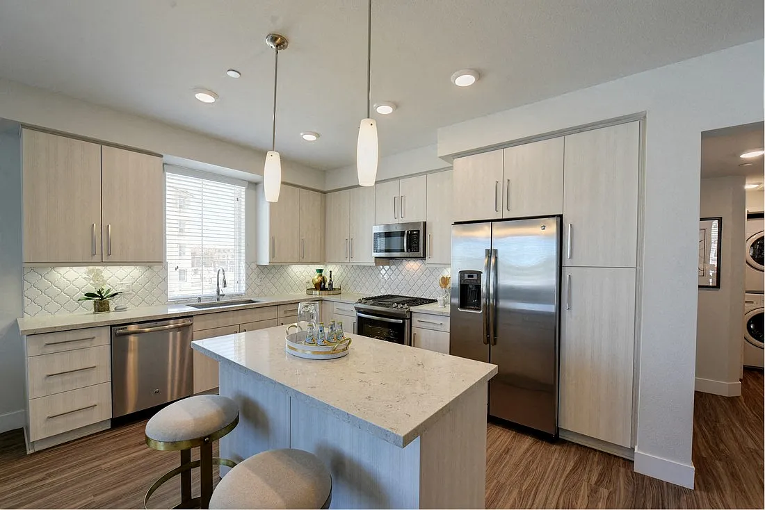 Sola at Pacific Highlands Ranch — Photo 3