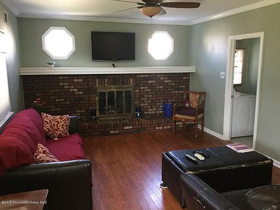 4th image of 336 Teaberry Ct