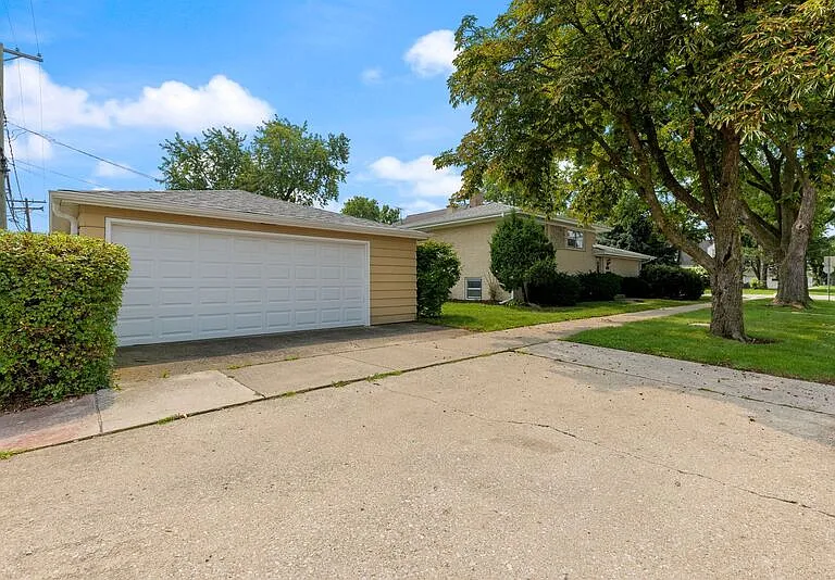 4201 Prairie Ave — Photo 29