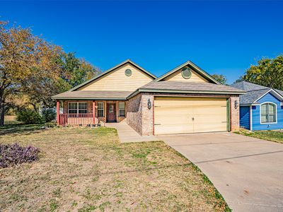 716 E Moore St, Granbury, TX, 76048