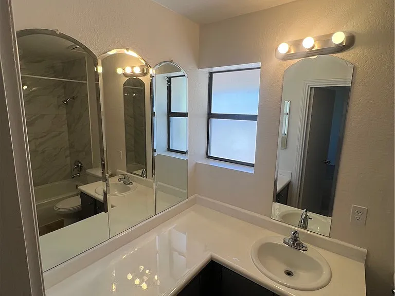 3939 S Torrey Pines Dr — Photo 16