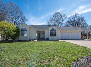 126 Saw Mill Rd, Saint Robert, MO 65584