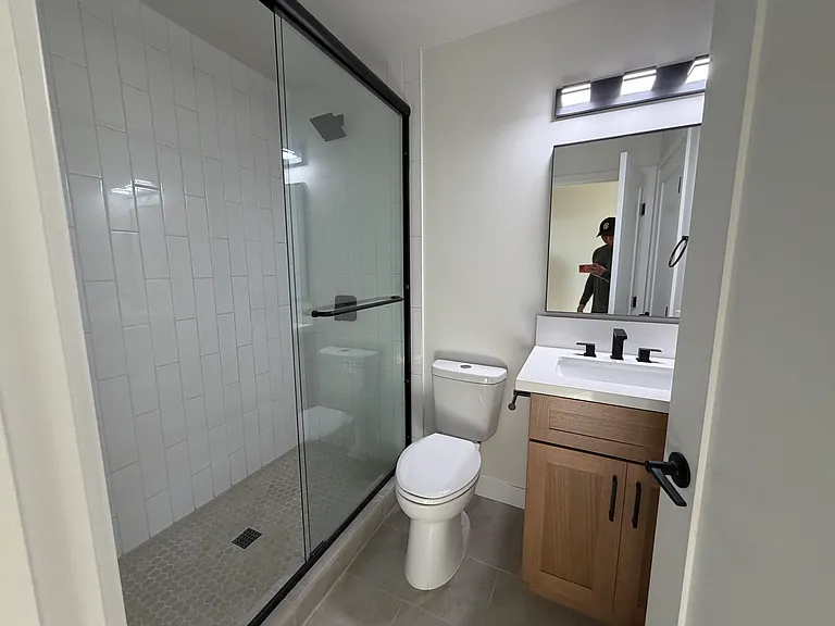 247 Elder Ave #1 — Photo 17