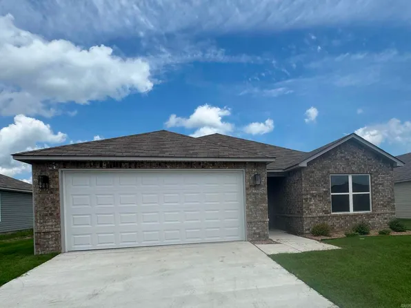 14 Fallen Oak Dr, Conway, AR 72032