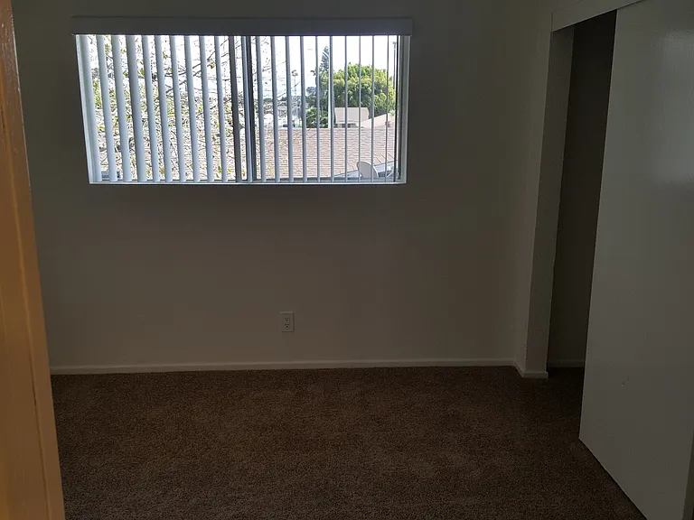 17610 Cameron Ln — Photo 12