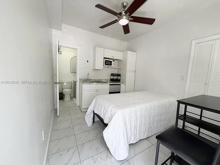 1455 Michigan Ave #6 — Photo 7