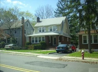 1090 Queen Anne Rd, Teaneck, NJ 07666