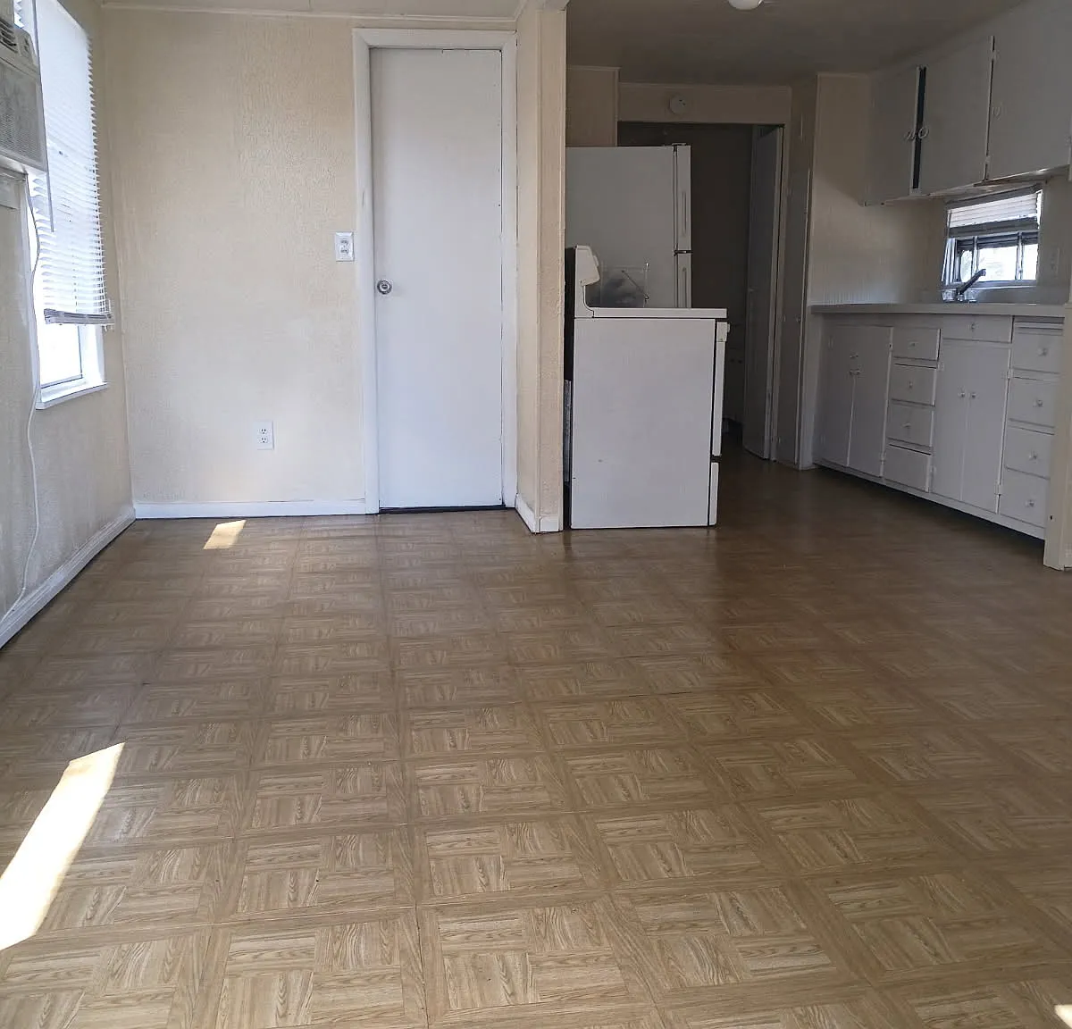 1 bed, $995 — Photo 1