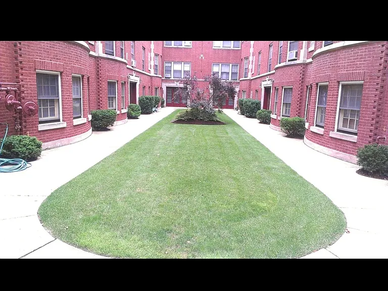 1523 W Lunt Ave #1B — Photo 13
