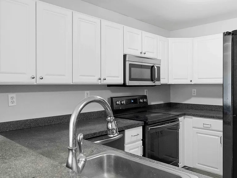 30 Franklin St #116 — Photo 18