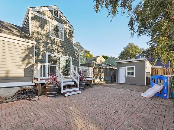 2nd image of 975 Kingwood Street