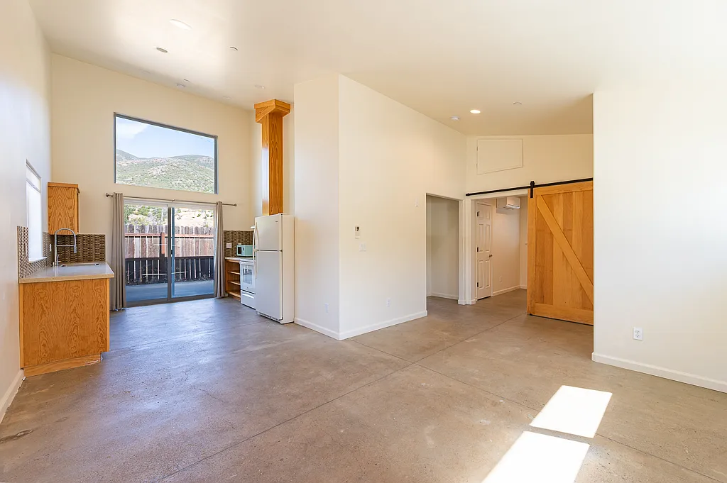 12060 Mead Road - 1 — Photo 2