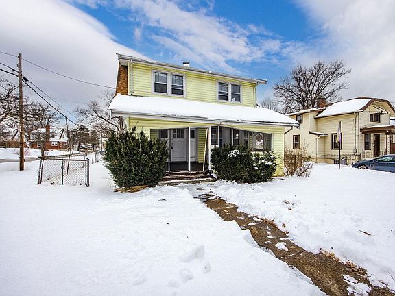 2nd image of 3238 Buell St