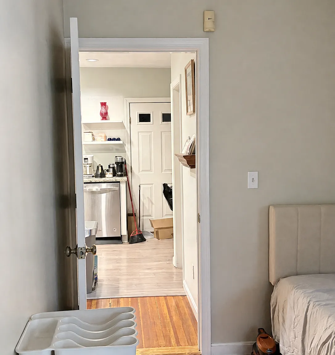 3 bed, 841 sqft, $1,500 — Photo 3