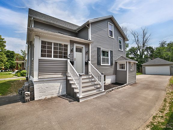 3rd image of 23 Norman Pl #2