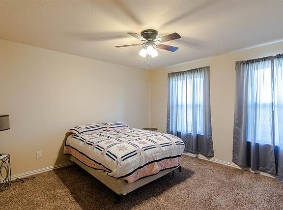 4th image of 119 Halifax Cir