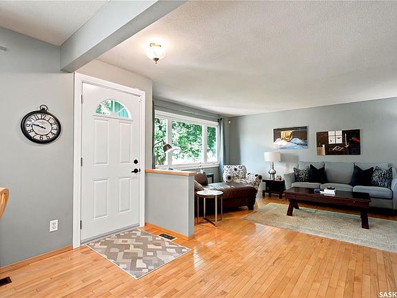 4th image of 43 Columbia DRIVE