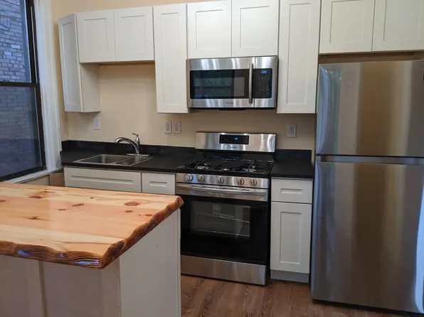 214 Peebles St #1, Pittsburgh, PA 15221