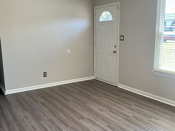 3rd image of 309 Ashley St