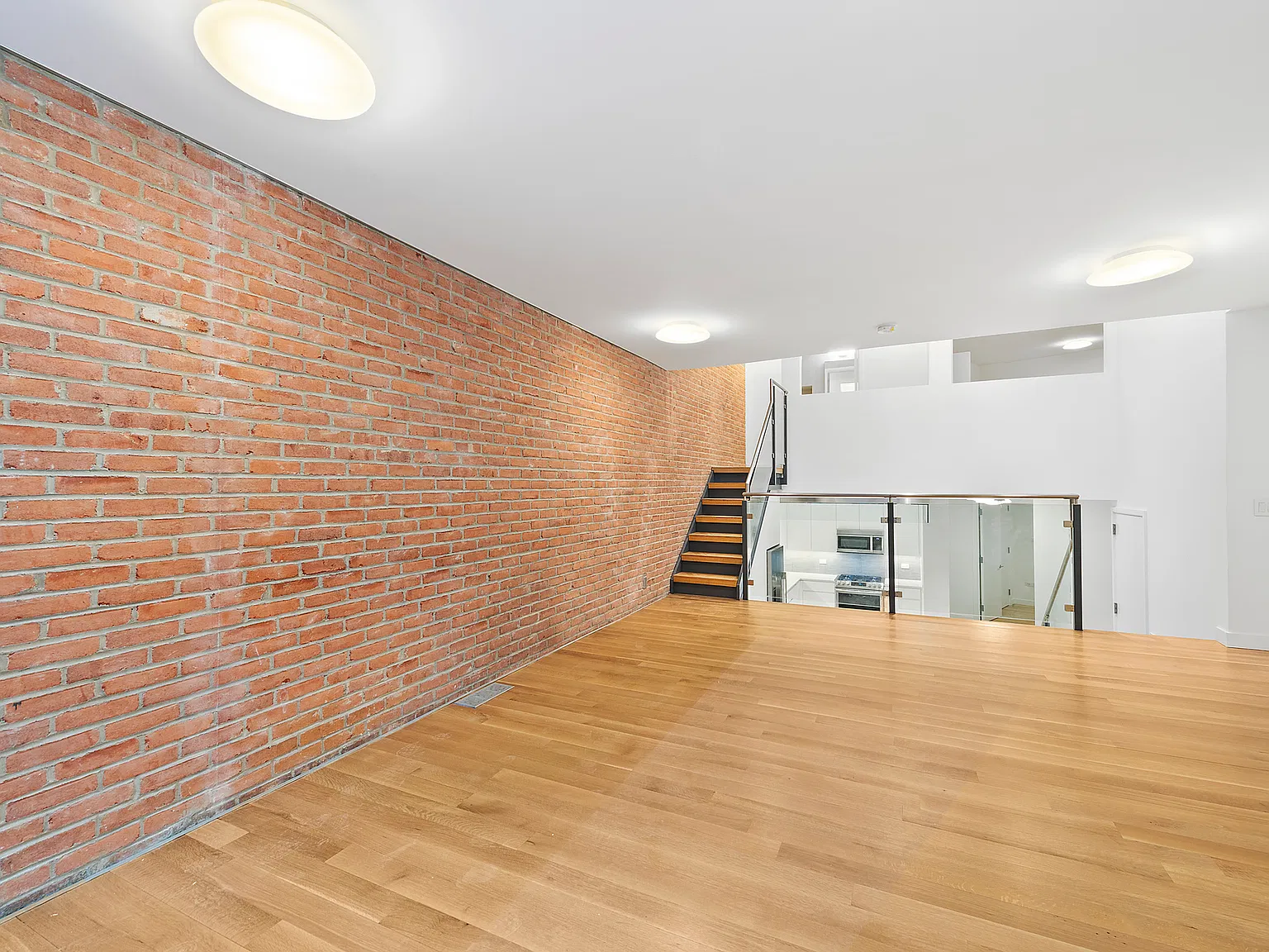 259 West 10th Street — Photo 4