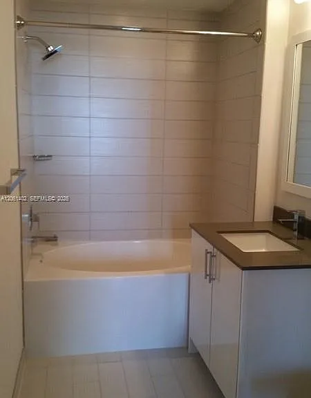 999 SW 1st Ave #2511 — Photo 4