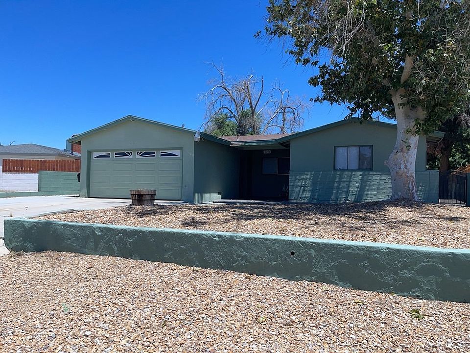 1st image of 15095 Redondo Dr