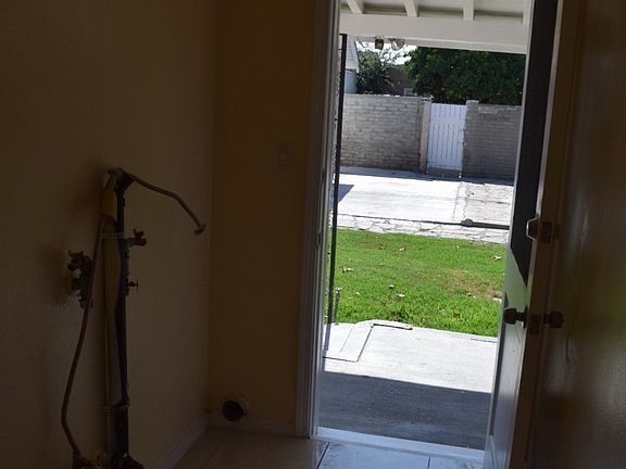 3rd image of 3902 De Garmo Ave