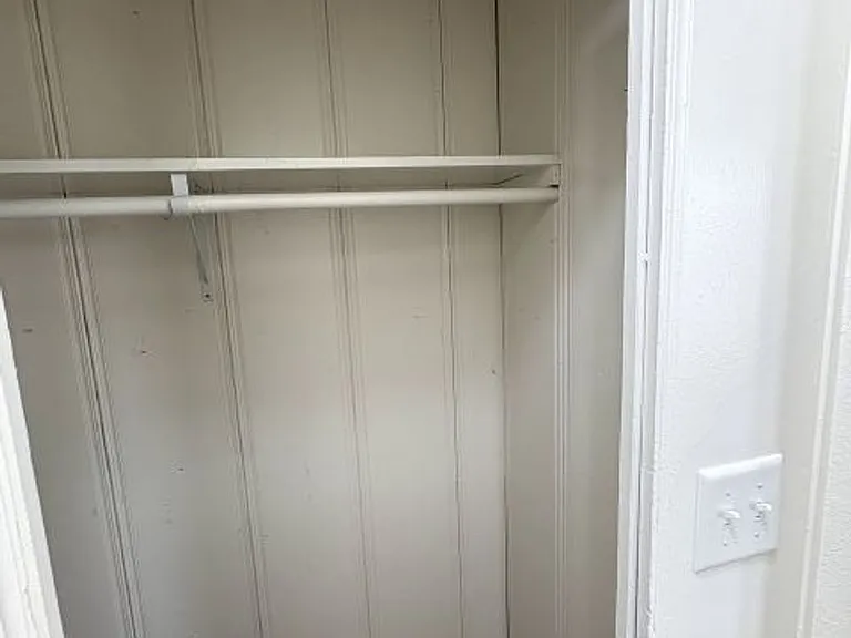 38 N Laurel St #1 — Photo 10