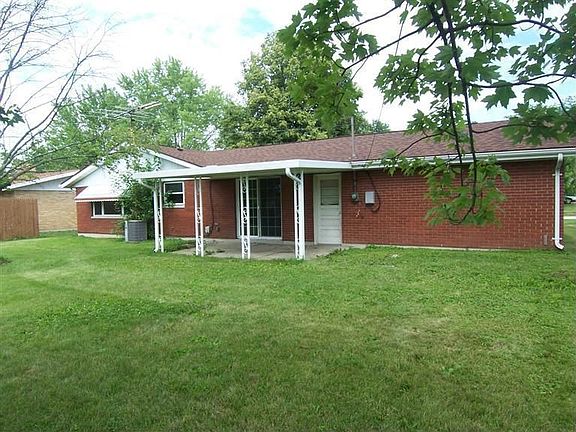 2nd image of 425 Meadow Wood Dr