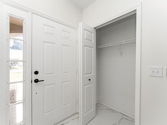 3rd image of 519 Summer Sails Dr