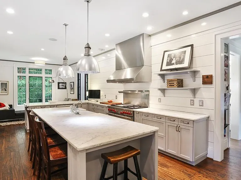 1692 Friar Tuck Rd NE — Photo 14