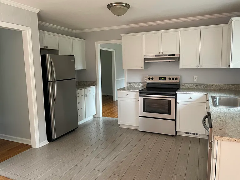 1115 Williams Dr — Photo 6