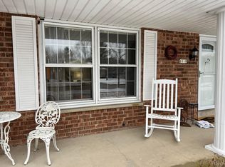 6519 Radburn Ln, Greendale, WI 53129