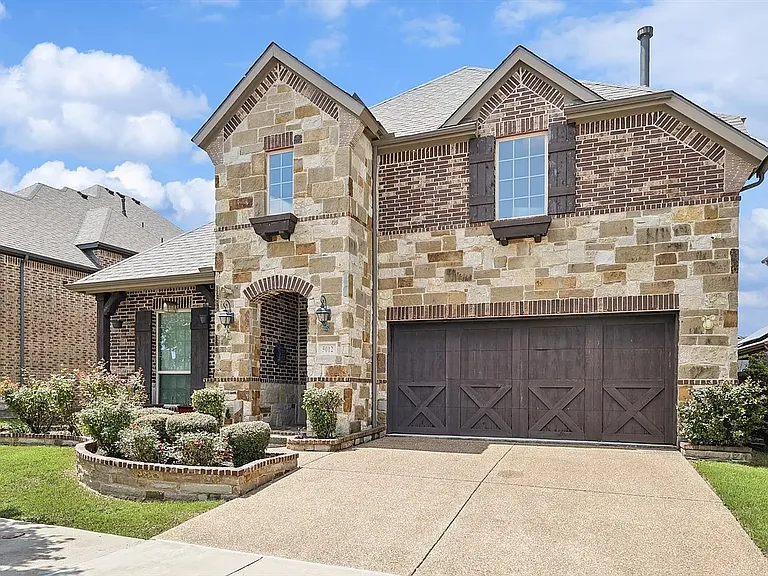 5012 Engleswood Trl — Photo 1