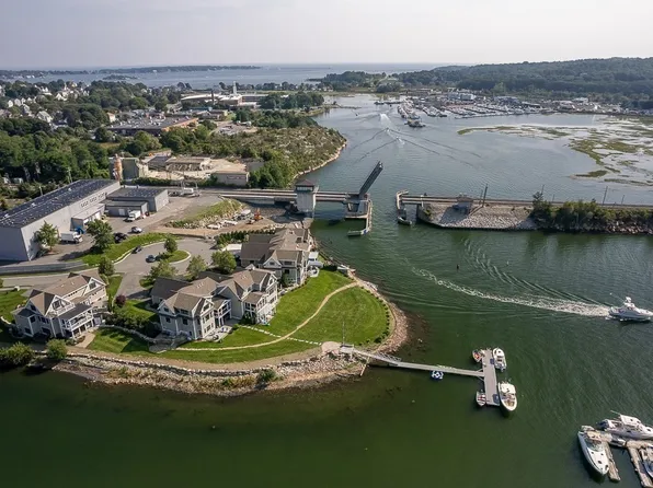 49 Riverside Ave Unit 49, Gloucester, MA 01930