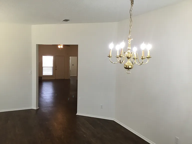 8400 Beaufort Ct — Photo 7