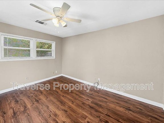 5th image of 1409 Oliver St